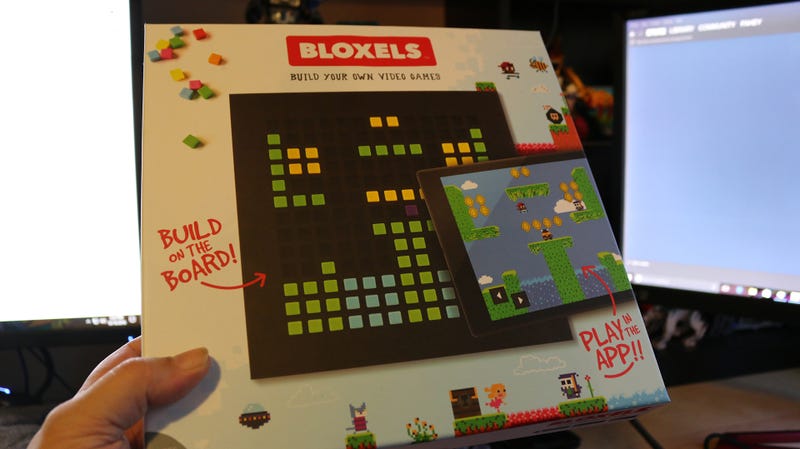 Bloxels Lets You Make Video Games With Colorful Plastic Cubes