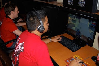 Pwning For The Cure With Global Agenda