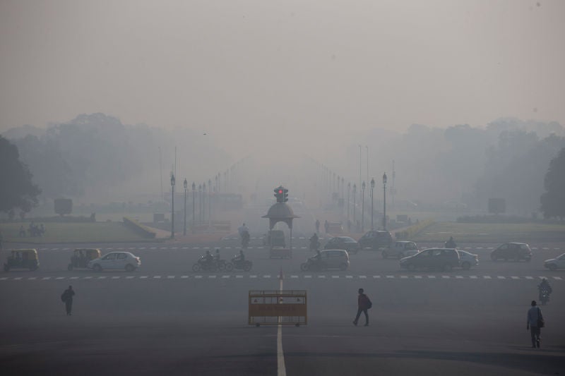 Delhi's Car Ban Experiment Didn't Improve Air Quality That Much, But it Should Still Be Permanent