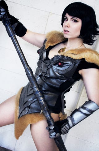Cosplaying Korra Almost Looks Impressed by Heavenly Sword, Skyrim & Final Fantasy Outfits