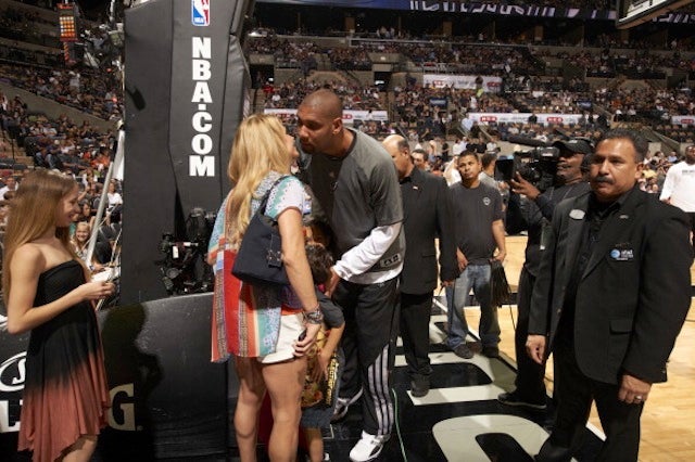 pics for gt tim duncan wife pics for gt tim duncan wife