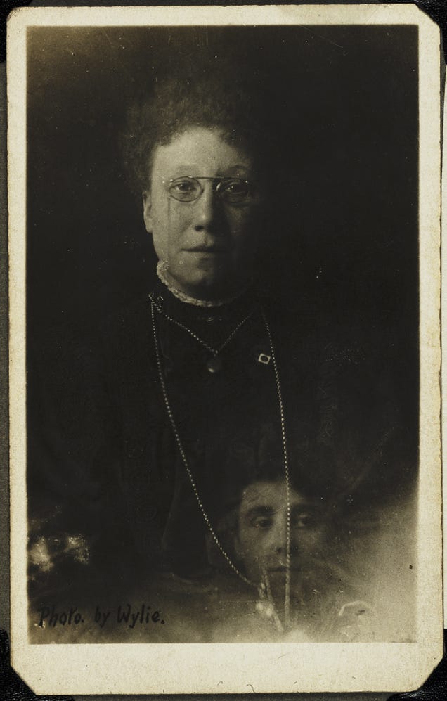 The Goofiest Old Timey Spirit Portraits Ever Photographed