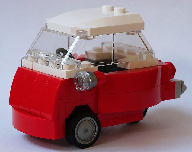 This Lego BMW Isetta is so damn cute