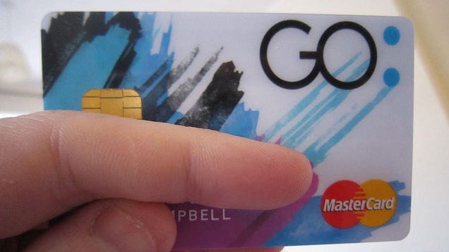 Build Credit by Using the Right Prepaid Credit Cards