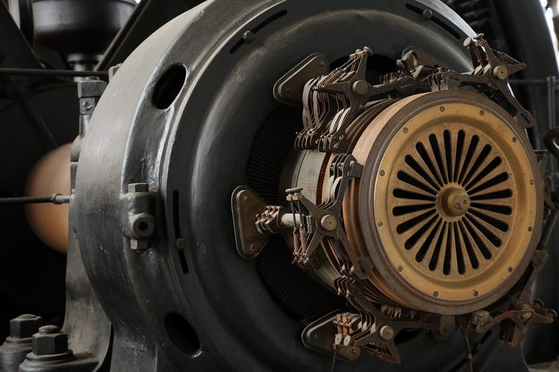 This Dieselpunk Shrine Hides a Century-Old, Fully Operational 800 HP Motor 