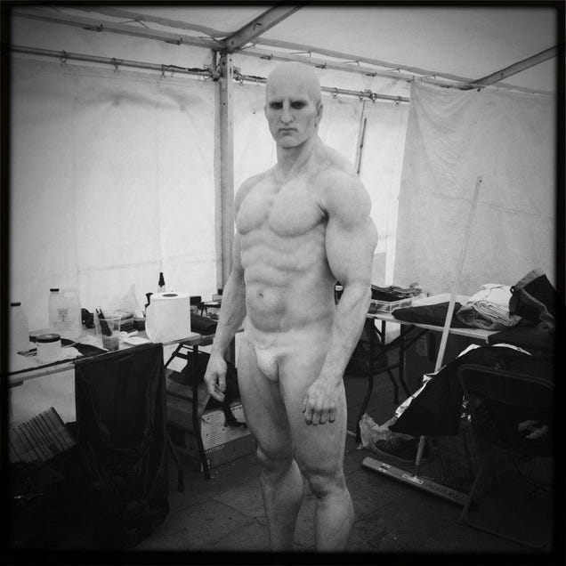 Prometheus set photos show what's under the Engineers' robes, plus a never-before-seen character