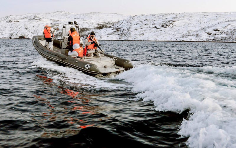 These Pictures Of Russian Frogmen In Action Are Straight Out Of An '80s Chuck Norris Movie