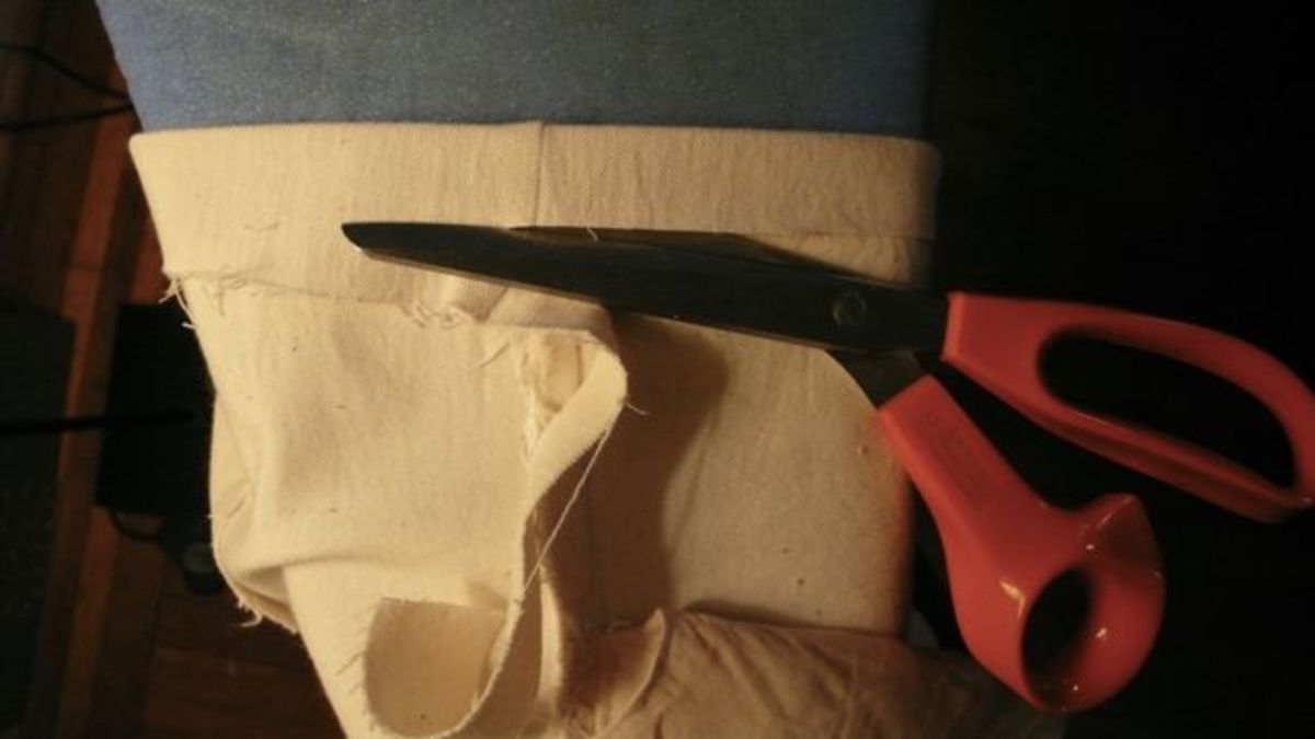 How To Make A Pair Of White Short-Shorts