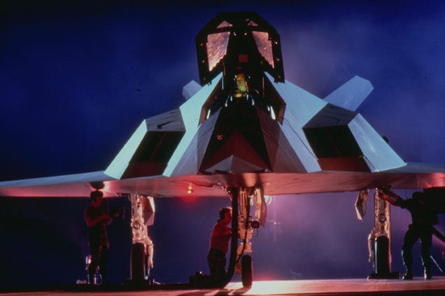 Why Is The 'Retired' F-117 Nighthawk Still Flying?