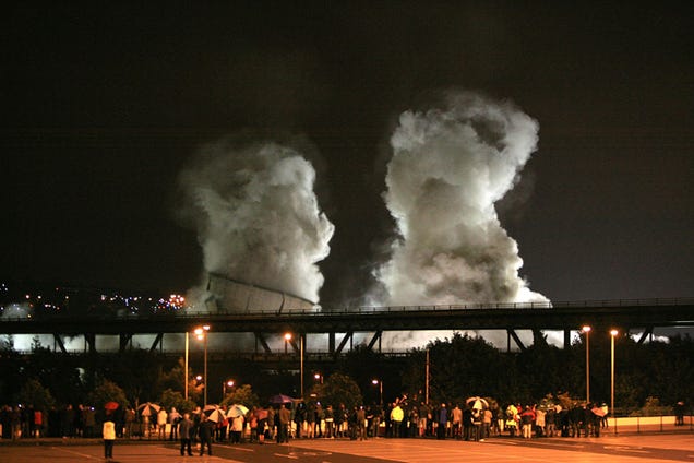 The Pyrotechnic Tragedy of Sheffield's Hyperbolic Cooling Towers