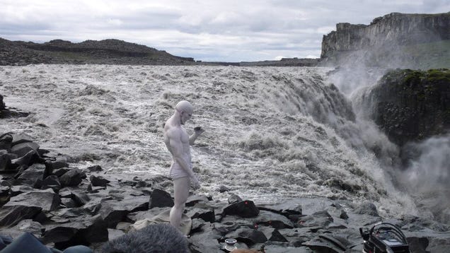 Prometheus set photos show what's under the Engineers' robes, plus a never-before-seen character