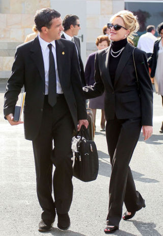 Melanie To Antonio: "Hola, Stranger"