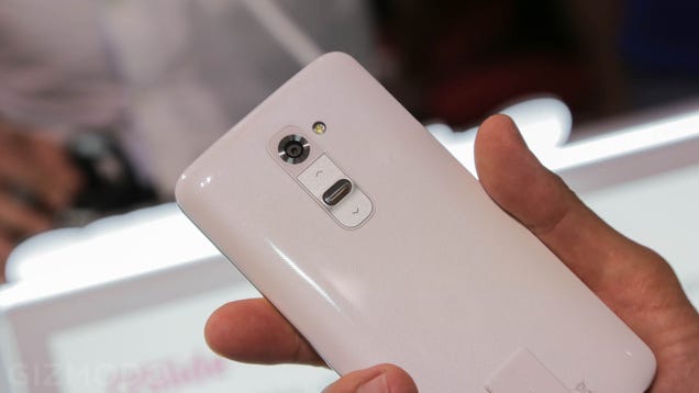 LG G2 Hands On: Killer Hardware, Software Dead on Arrival