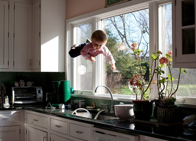 Photographer refuses to reveal how she made her baby fly