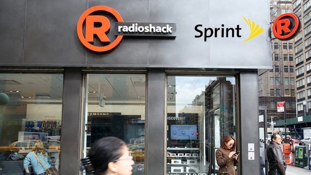 photo of Sprint Is Officially Saving RadioShack image