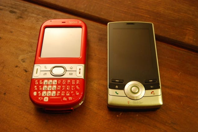 T-Mobile HTC Shadow Sizemodo vs iPhone vs Palm Centro vs BB Curve vs Sprint HTC Touch