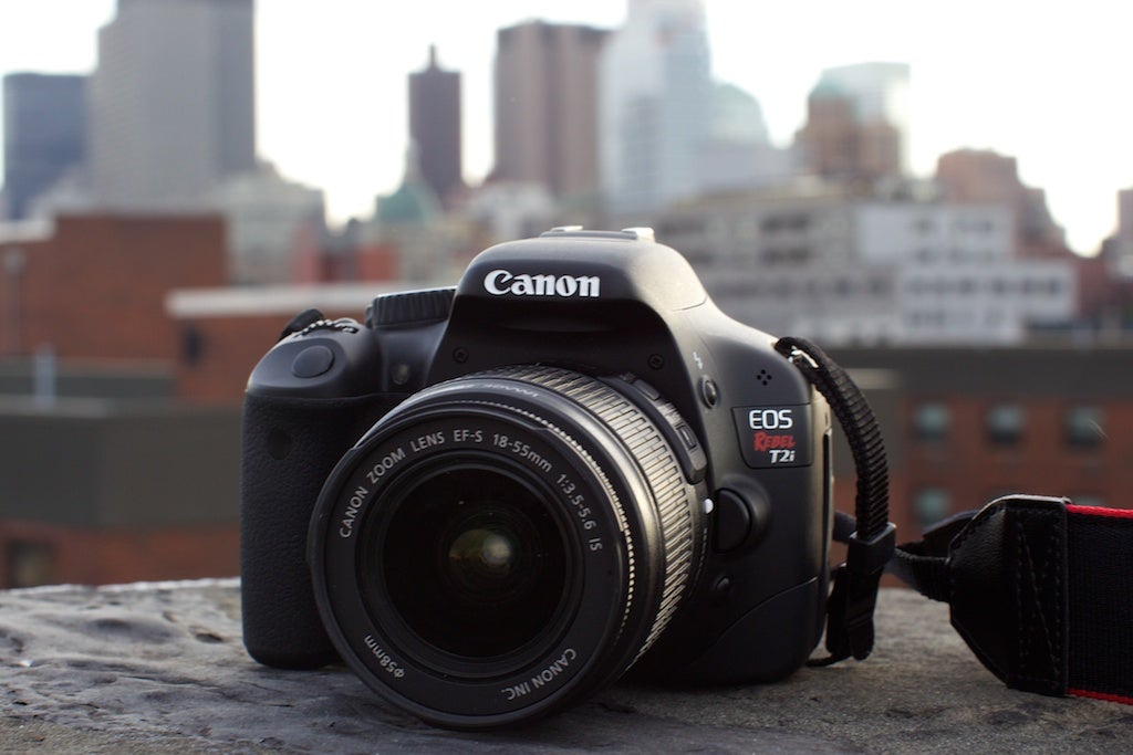 canon rebel t2i dslr