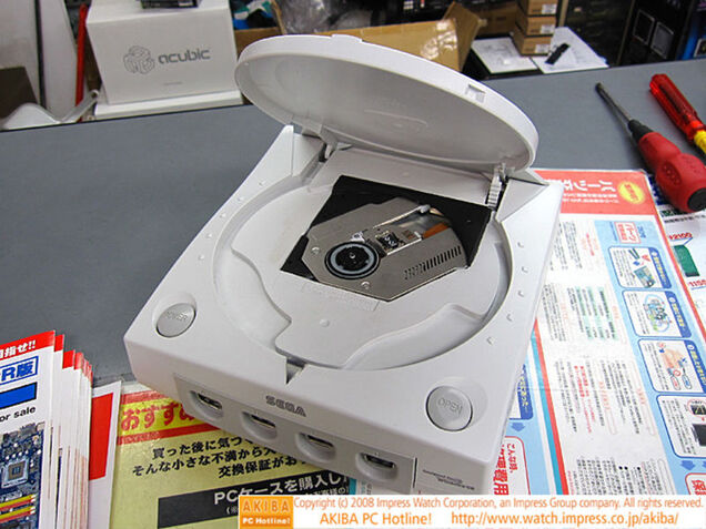 Oh Yes, A Dreamcast PC With Blu-ray