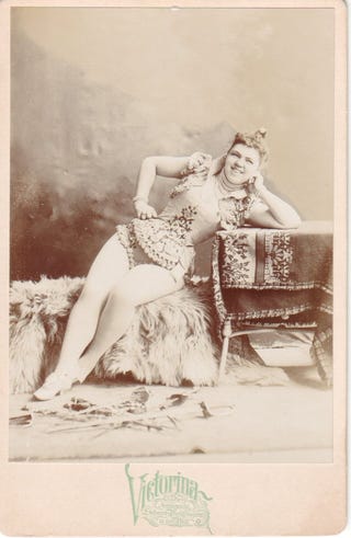 Awesome portraits of female sword swallowers in the 1800s