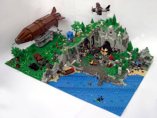 These Cthulhu LEGO sets will drive you insane with little plastic bricks