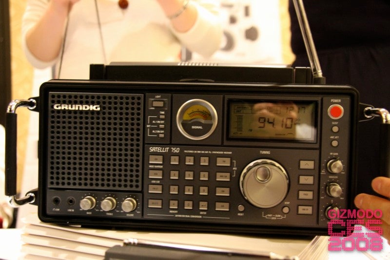 Grundig Eton Satellit 750 Shortwave Radio Yes Shortwave