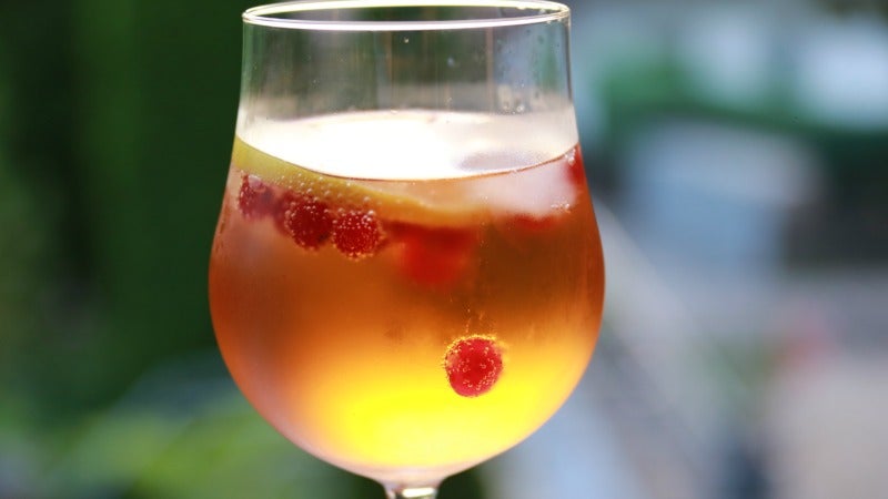 Take Your Booze Outdoors with a Simple Summer Spritz