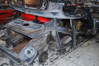 So That Nice Citroens Might Live, Hanzel Auto Body Hacks Up This Rusty DS