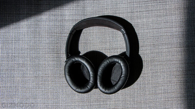 Bose QC35 Wireless Review: These Headphones Made Me a Believer
