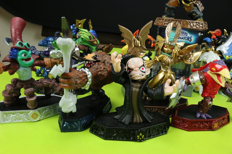 Toy Time Plays With The First Batch Of Skylanders: Imaginators Figures