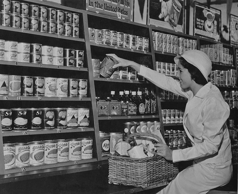 The Evolution of Canned Food and Drink In 38 Pictures