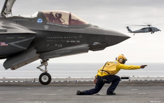 El caza F-35B ya puede operar, ¿pero está preparado para el combate?