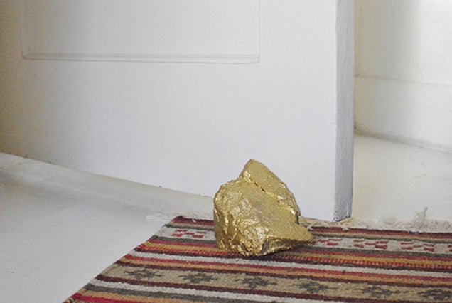 10 Dirt Cheap Ways To Make Your Apartment More Presentable