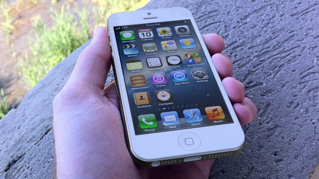 This Is How the iPhone 5 Might Look in Your Hand