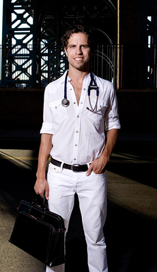 Williamsburg's Hipster Doctor Resurfaces, Treats Julia Allison