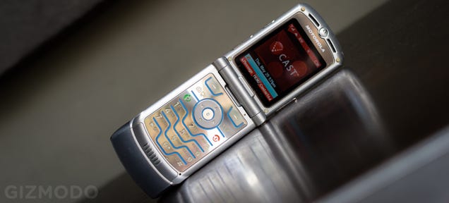 Razr Burn: My Month With 2004's Most Exciting Phone