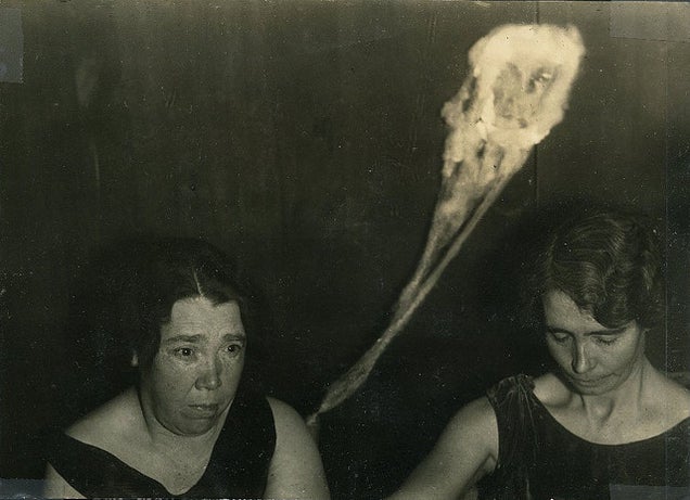 The Goofiest Old Timey Spirit Portraits Ever Photographed