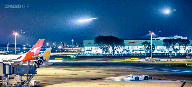 Time lapse of an airport makes airplanes look like shooting stars