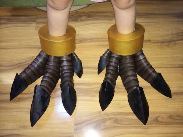 Giant World of Warcraft Bird Wins Cosplay Competition