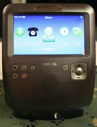 Hands On: Asus's AiGuru SV1 Grandma-Friendly Skype Videophone