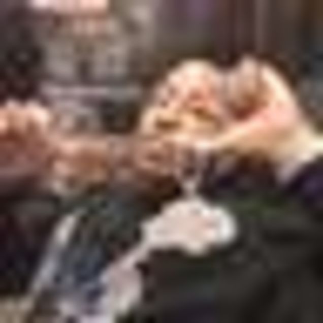 Meghan McCain & Courtney Love Bond On Twitter