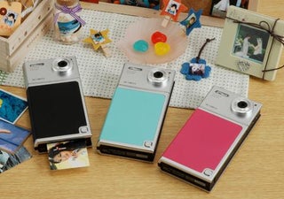 Tomy Xiao TIP-521 Is Polaroid Wannabe Without All the Charm