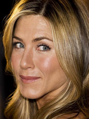 Jennifer Aniston: Knocked Up & Getting Hitched?