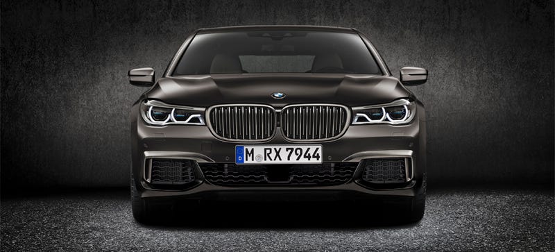 M760Li xDrive: This Is BMW's New Flagship