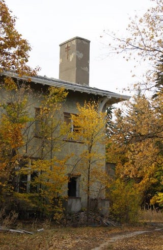 This abandoned sanatorium could be the real-life version of the one in American Horror Story