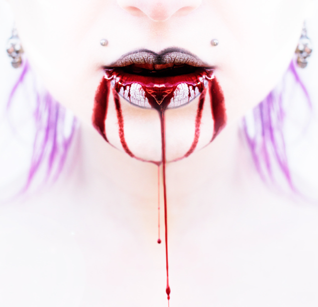 The disturbing horror portraits of Danielle Tunstall (NSFW)
