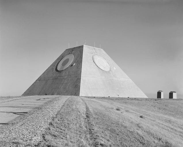 A Pyramid in the Middle of Nowhere Built To Track the End of the World 678060854114466450