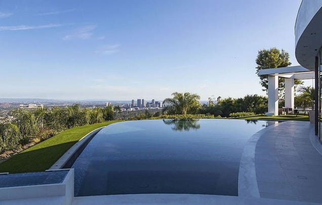 Minecraft's Creator Buys The Most Expensive House In Beverly Hills
