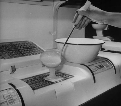 Tomorrow's Kitchen (1943)