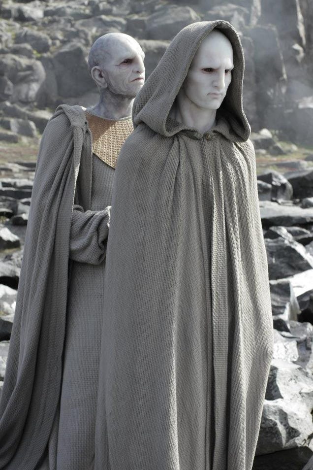 Prometheus set photos show what's under the Engineers' robes, plus a never-before-seen character