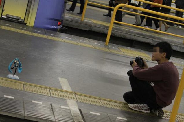 Public Nerd Display Shows the "Frightening" Side of Twitter